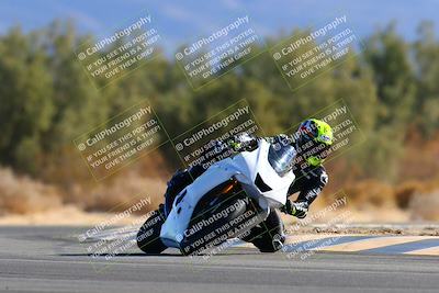 media/Jan-08-2022-SoCal Trackdays (Sat) [[1ec2777125]]/Turn 7 (1035am)/